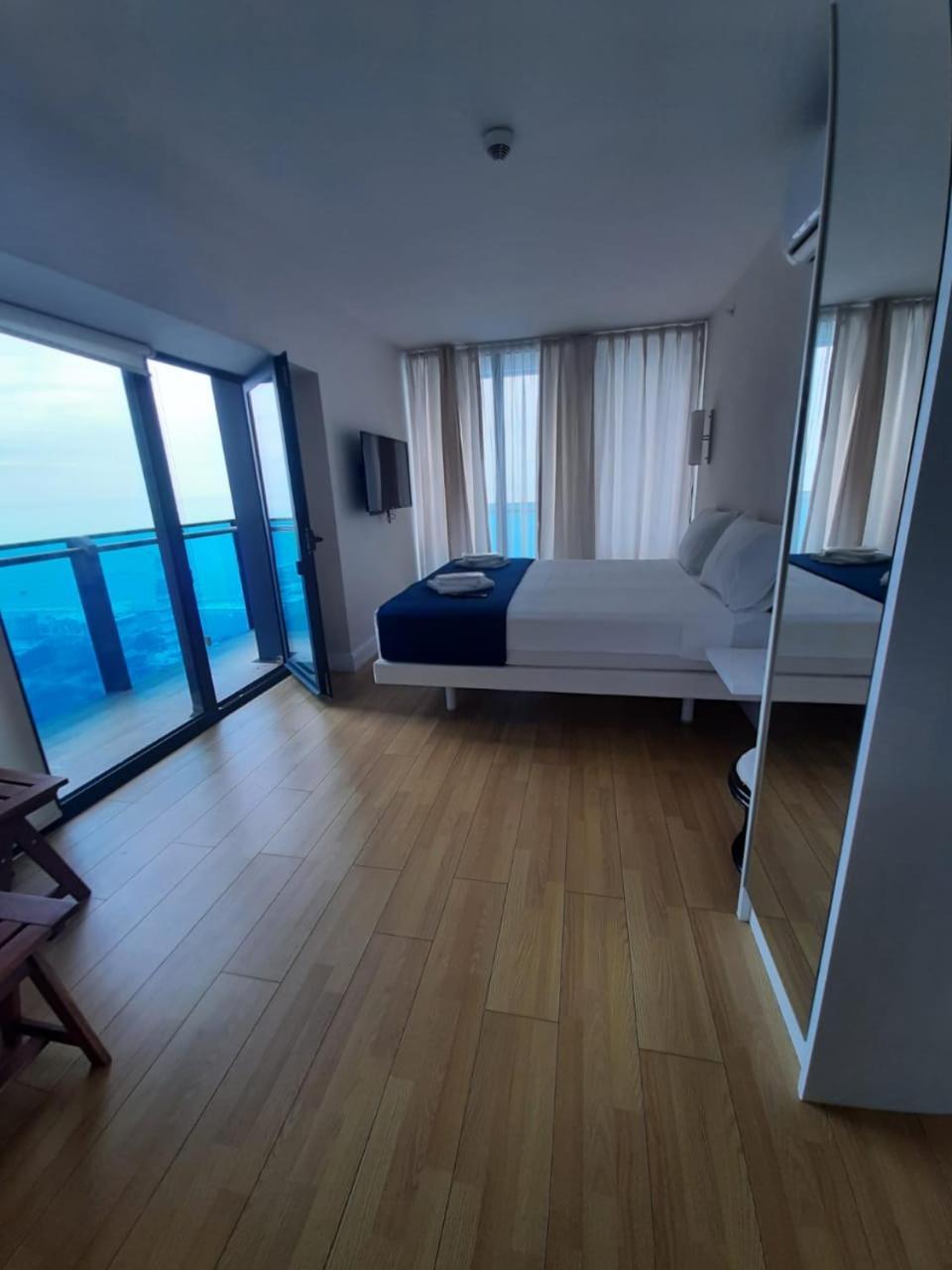 Sea View Apartments In Orbi City Batoemi Buitenkant foto