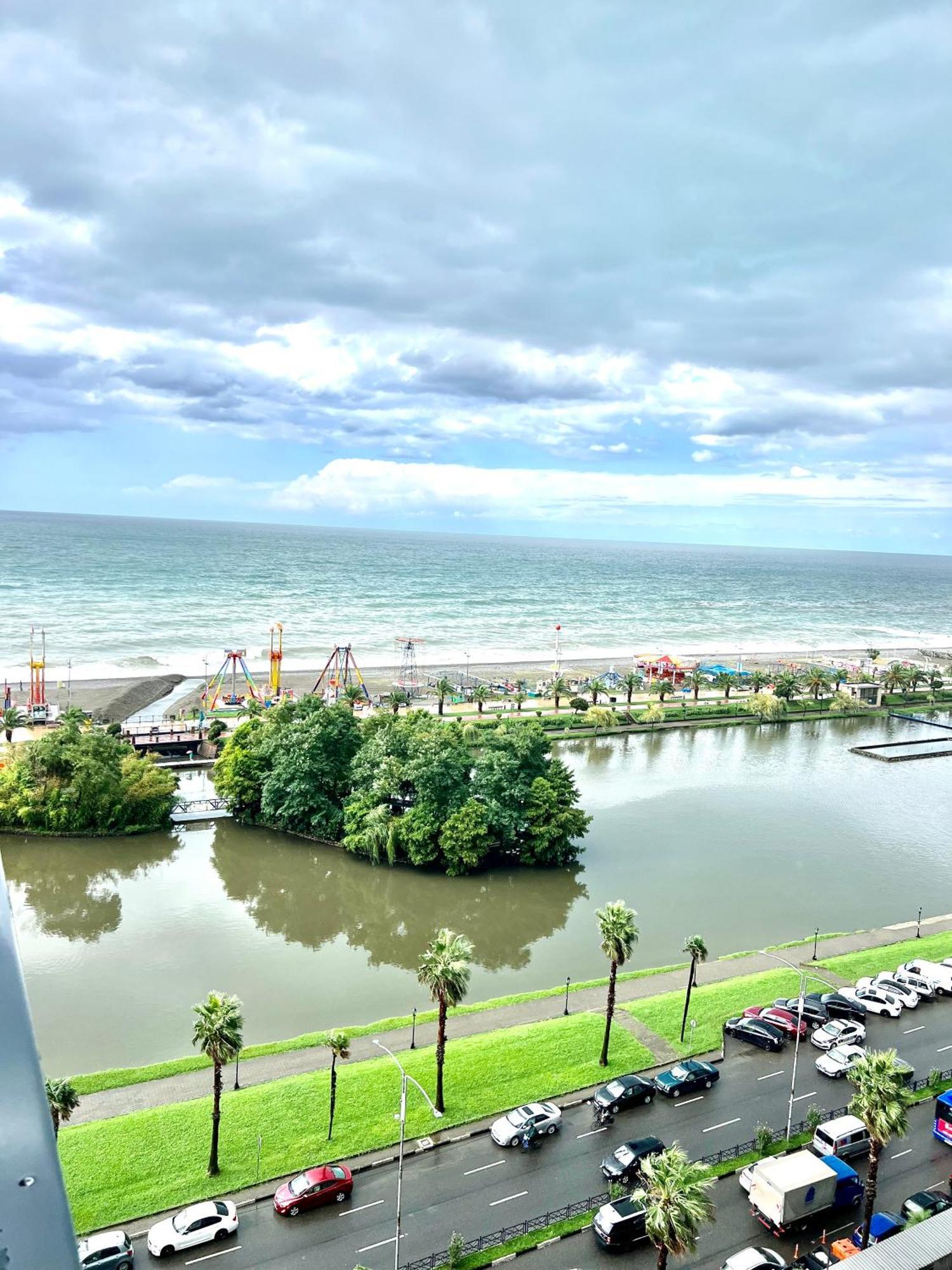 Sea View Apartments In Orbi City Batoemi Buitenkant foto